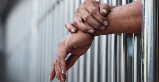¿Los reclusos que padecen enfermedades mentales deben ser valorados por Medicina Legal? 